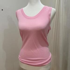 Zara Medium pink knit top with round neck